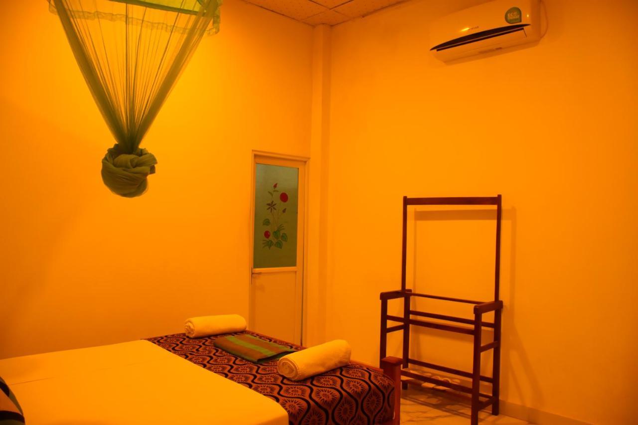 Leesa Villa Safari Resort Uda Walawe Extérieur photo